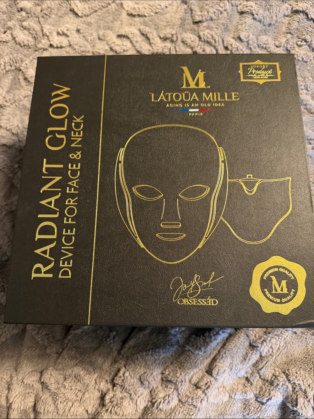 Latoua mille led mask for Face & Neck - Black/Gold